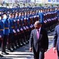 Predsednik Angole u Beogradu, svečani doček ispred Palate "Srbija"