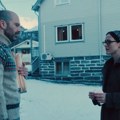 Pobednik Kana stiže u bioskope: Objavljen trejler za film "Fjord", mračnu priču o roditeljima optuženim za zlostavljanje dece…