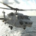 Dva helikoptera japanske mornarice srušila se u Pacifik, jedan član posade poginuo, sedam nestalo