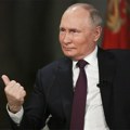 Песков: Путин је тотални радохолик