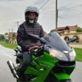 Kazaljka na cajgeru stala na 180! Novosađanka se zakucala u motor, mladić odleteo na bager! Poginuo još jedan bajker