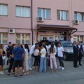 Šesti dan blokade institucija na severu KiM, situacija u Kosovskoj Mitrovici mučna