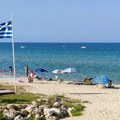 Ležaljke zvrje prazne, a uslov na plaži 60 evra: Srpkinja šokirana ponašanjem ugostitelja u Grčkoj