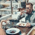 Restoran uveo meni samo za vodu, flaša jedne ide i do 22 evra: Kažu da nude samo onu vrhunsku i "drugačije iskustvo"