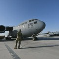 Делу особља војне базе САД у Катару саветовано да напусти стационар након претњи Техерана