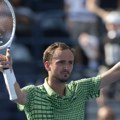 Medvedev pobedio Alkarasa za plasman u finale mastersa u Indijan Velsu