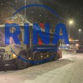 Sedam kamiona aktivirano preko Zlatibora: Jaka kiša prešla u sneg, putari posipaju kolovoz