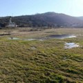 Kanalizacija se i dalje izliva: Meštani mole Komunalac da reaguje (video)