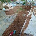 Marijana iz Čačka doživela šok na groblju: Došla babi i dedi na grob, jedva ga našla (foto)