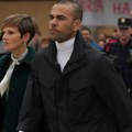 Dani Alveš za milion evra pušten iz zatvora posle silovanja: Dočekali ga žestoki protesti, on ih iskulirao