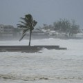 Uragan Beril obara rekorde: Oluja 4. kategorije se spustila na Karipska ostrva, zvaničnici upozoravaju na ozbiljne posledice…