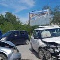 Smrskana dva vozila: Saobraćajna nesreća u Čačku (foto)