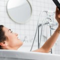 Ne odvajate se od mobilnog telefona čak i kada odete u wc? Psiholozi otkrivaju 9 zapanjujućih razloga zašto to radite