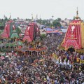 Tri osobe poginule, više od 10 povređenih u stampedu na Hindu festivalu u Indiji