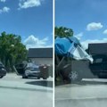 Haos kod Valjeva! Automobilom se zakucao u kamion i evo šta je stradalo: "9 mrtvih, 3 ugruvane"