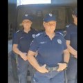 Žena ženi nije vuk — osim kad policajke čuvaju Marka Krička na skupu podrške Nikolini