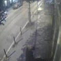 Разбијен излог просторија СНС-а у Крагујевцу (ВИДЕО)