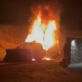 Radni bager planuo u Požegi usred noći: Plamen progutao mašinu za nekoliko minuta