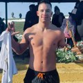 Milan Tomović prvi doplivao do Časnog Krsta: Vera jača od leda i iskušenja na reci Tamiš