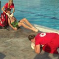 Kako spasiti život u vodi? Pokazna vežba na kragujevačkim bazenima