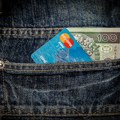 Upotrebio ukradenu platnu karticu na bankomatu: Uhapšen muškarac u Požarevcu
