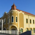 Palata Dunđerski i dalje traži novog vlasnika! Jedna od najlepših zgrada u Zrenjaninu čuva priču o bogatstvu i raskoši jedne…