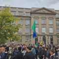 Kolone građana sa Novog Beograda, Zemuna i Čukarice krenule na skup na Slaviji (VIDEO)