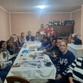 Unija žena GrO SNS Valjevo posetila domaćinstvo u Beomuževiću