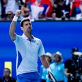 Nole trenira punom parom: Đoković objavio snimak iz teretane, društvo mu pravi sin Stefan (video)