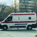Troje povređeno na novosadskim ulicama: Biciklistkinja, motociklista i muškarac u sudaru dva vozila