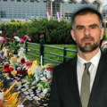 Vandalski čin u novom sadu Čovek urinira po cveću kod železničke stanice, gradonačelnik Mićin oštro osudio skrnavljenje…