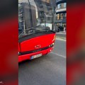 "Smrtom" se zakucao u autobus, žene popadale po prevozu: Saobraćajna nezgoda na Zvezdari (video)