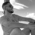 Ispao iz kola u pokretu: Preminuo brazilski pevač (24), vozio se na zadnjem delu kamioneta i pao na glavu