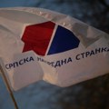 Čačani protestovali ispred prostorija SNS u tom gradu