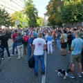 Protest kod Pete beogradske gimnazije, u Novom Sadu okupljanje roditelja i učenika ispred Jovine