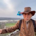 76-godišnji putnik prošao kroz Srbiju! Njegove noge su prevozno sredstvo, a ova zemlja je krajnja destinacija