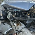 Žestok sudarkod Čačka: Zakucao se u vozilo koje se kretalo ispred njega, pričinjena velika šteta, stvaraju se kolone…