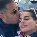 "Merna jedinica za ljubav!" Jovana novom objavom oduševila sve! Bogdan je ljubi: "Proteklih 9 meseci..."