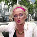 "Vlasnica izbacila Bebi Dol iz stana": Komšije iznele šok tvrdnje o pevačici: "Dotakla je dno! Živi na rubu egzistencije"