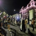 Građani ispred Vučićeve rezidencije: „Oskare, raspiši izbore“