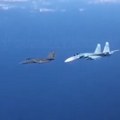 Gubi se! Ruski suhoj brutalnim manevrom oterao američkog lovca, snimak zapalio mreže! (video)