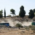 Izraelska vojska gađala vozilo koje je prevozilo raseljene Palestince