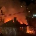 Buknuo veliki požar na Kaluđerici, vatra i dim kuljaju na sve strane, vatrogasci na terenu (video)