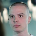 Ova zgodna plavuša je majka našeg repera Važi za pravu lepoticu, sinu je velika podrška, a on se trudi da joj nikad ništa ne…