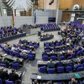 Građani protiv povećanja plata poslanicima
