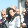 Tepić: Više od 100.000 ljudi ne dolazi na posao, proverićemo ko je primao platu bez rada