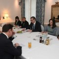 Vučić u Minhenu sa delegacijom američkih senatora: Velika zabrinutost za bezbednost i prava srpskog naroda na Kosovu i…