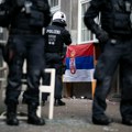 Sedmoro uhapšenih srpskih navijača pušteno na slobodu u Gelzenkrhenu