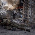 Kijev: Oštećena energetska postrojenja posle noćnog napada Rusije; Moskva: Gorelo skladište nafte usled udara drona