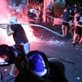 Nasilje na ulicama ne sme da postane nova normalnost: Sukobi policije i demonstranata i šetnje pristalica vlasti